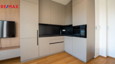 3161293.jpg 3161293.jpg