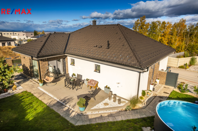 3073056.jpg 3073056.jpg