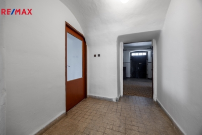 2952776.jpg 2952776.jpg