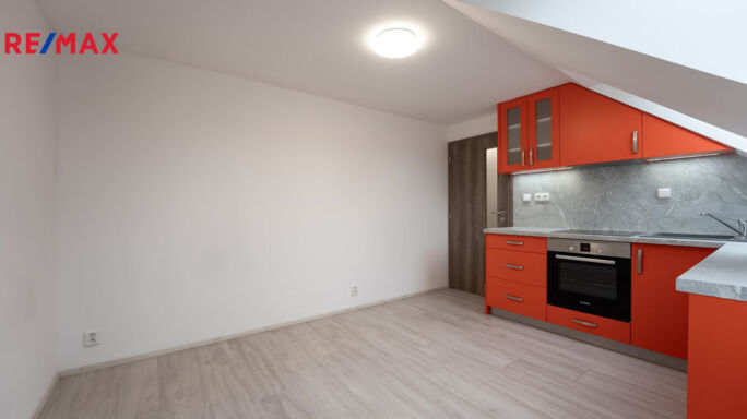 Pronájem bytu 2+kk, 39 m2, Kanice - obrázek 8
