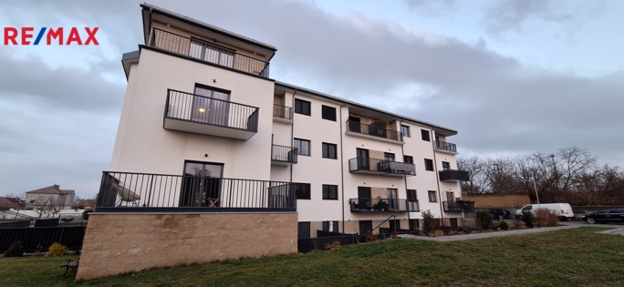 Pronájem garážového stání, 15 m2, Rostěnice-Zvonovice