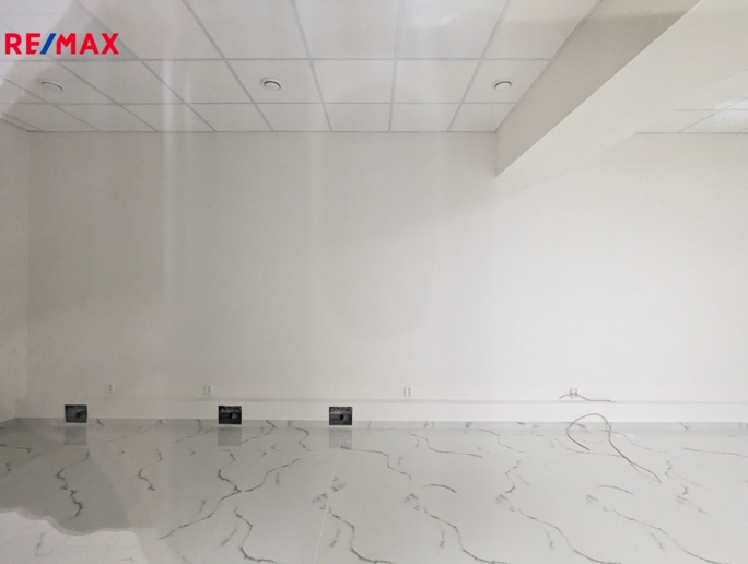 Pronájem obchodního prostoru, 39 m2, Rousínov - obrázek 2