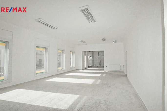 2825338.jpg 2825338.jpg