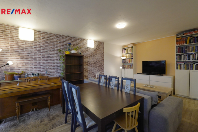 Prodej bytu 3+1, 74 m2, Praha Prodej bytu 3+1, 74 m2, Praha