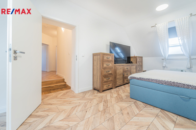 2740070.jpg 2740070.jpg