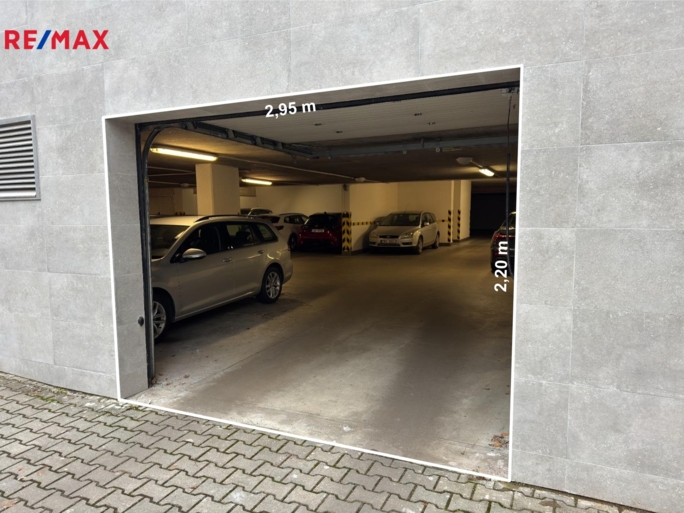 Pronájem garážového stání, 12 m2, Brno - obrázek 8