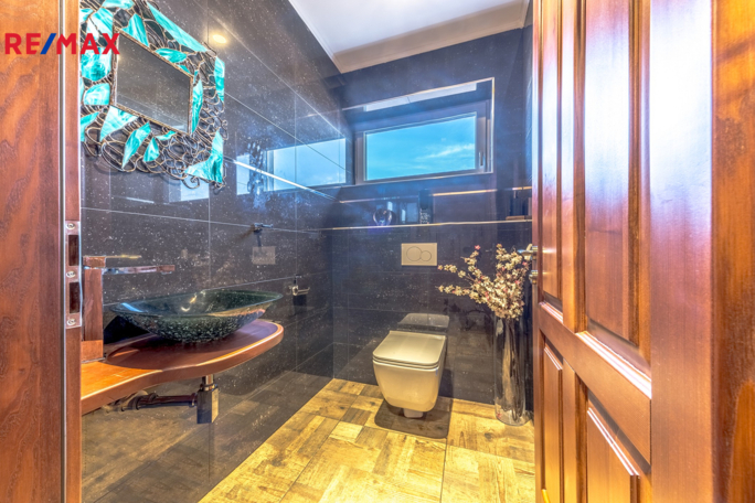 2686504.jpg 2686504.jpg