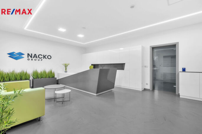 2703559.jpg 2703559.jpg