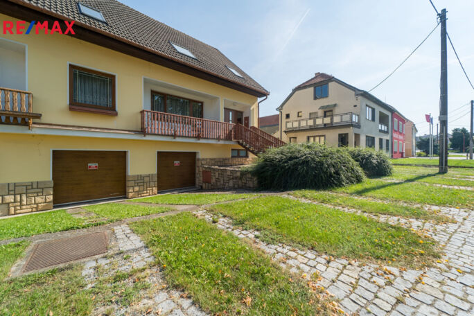 Prodej rodinného domu, 348 m2, Drnovice - obrázek 1