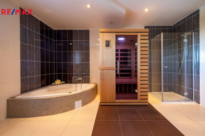 3071377.jpg 3071377.jpg