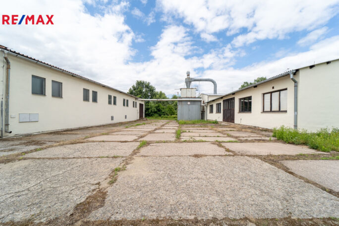 Prodej skladovacího prostoru, 2120 m2, Lesná - obrázek 24