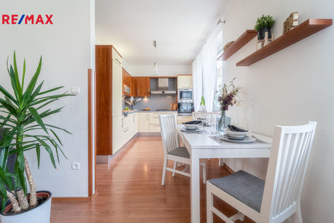 Prodej bytu 3+kk, 70 m2, Rousínov - obrázek 1