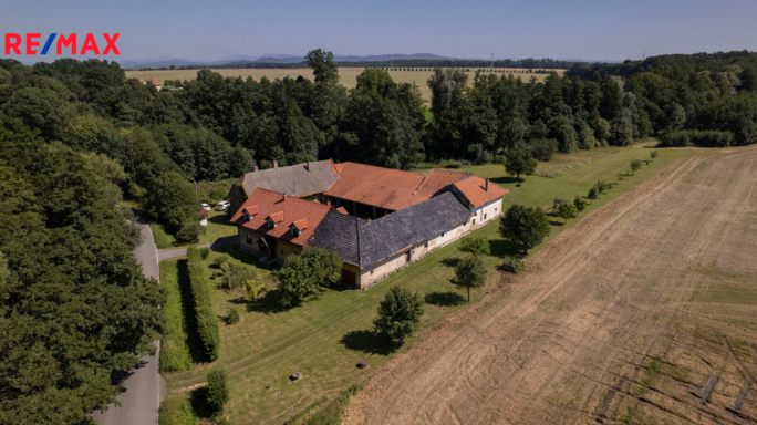 Prodej zemědělské usedlosti, 310 m2, Vražné
