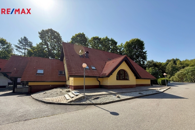 2957971.jpg 2957971.jpg