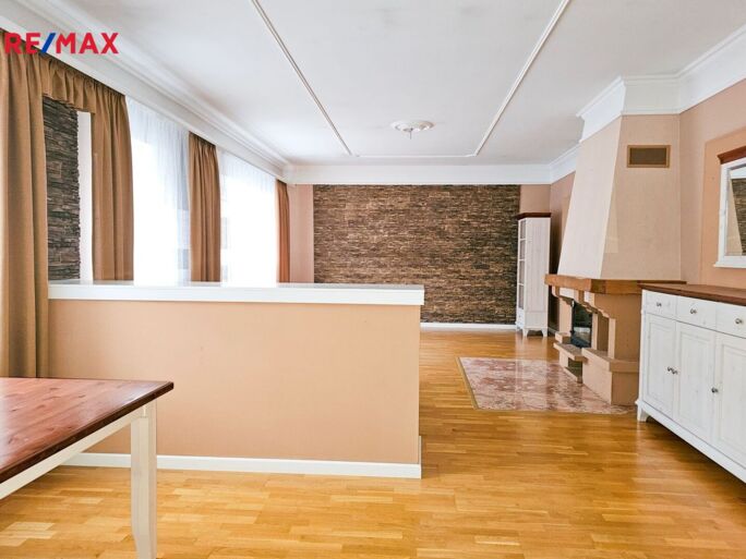 Prodej rodinného domu, 397 m2, Chomutov - obrázek 20
