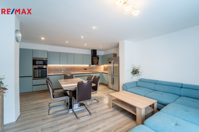 3068199.jpg 3068199.jpg