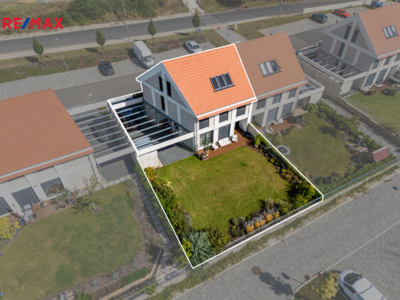 3157829.jpg 3157829.jpg