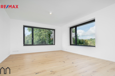 2845768.jpg 2845768.jpg