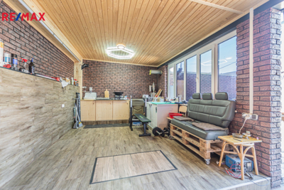 2740081.jpg 2740081.jpg