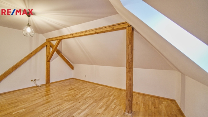 Pronájem bytu 3+kk, 105 m2, Znojmo - obrázek 10