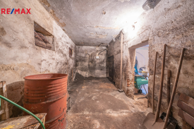 3065995.jpg 3065995.jpg