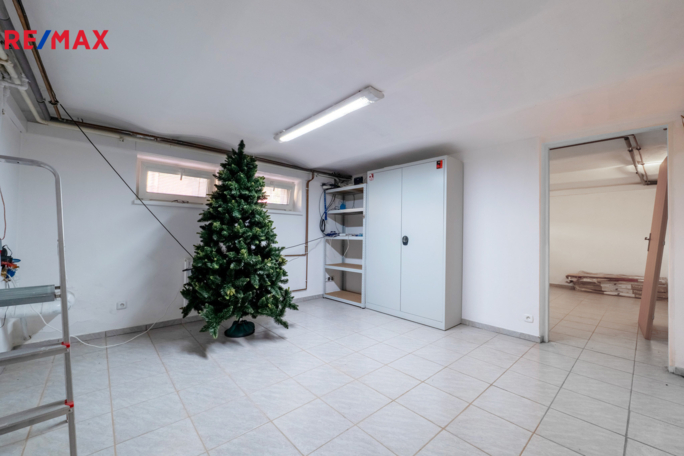 Prodej rodinného domu, 351 m2, Uherské Hradiště - obrázek 39