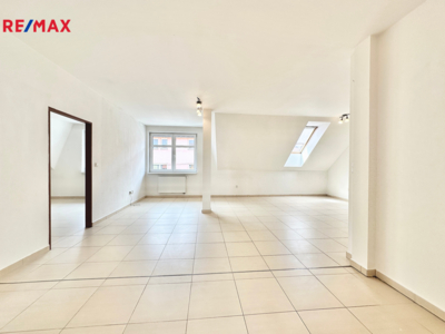 2807160.jpg 2807160.jpg