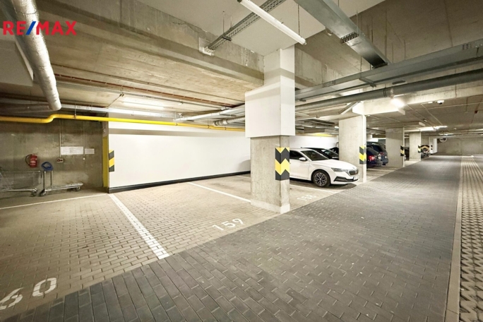 Pronájem garáže, 15 m2, Praha