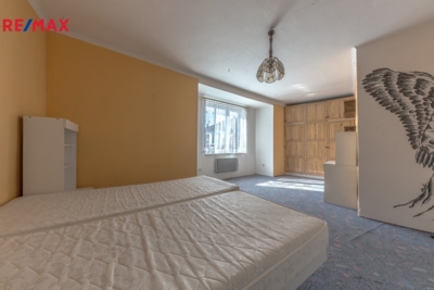 3037996.jpg 3037996.jpg