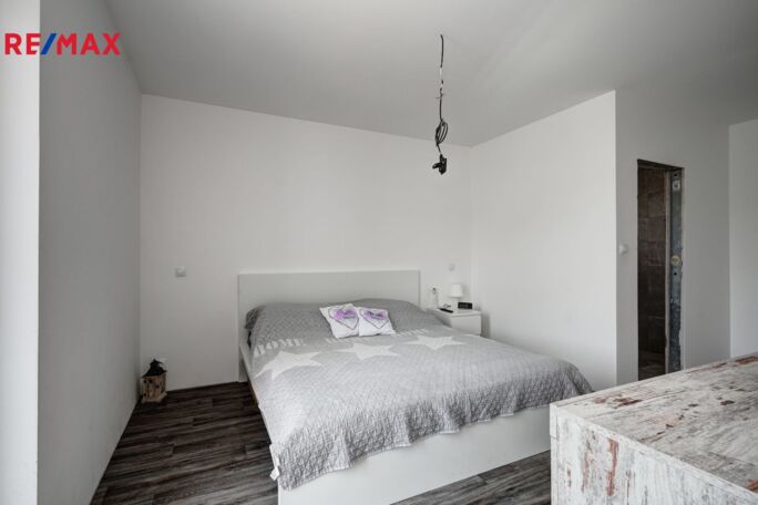 Prodej rodinného domu, 181 m2, Mnetěš - obrázek 21