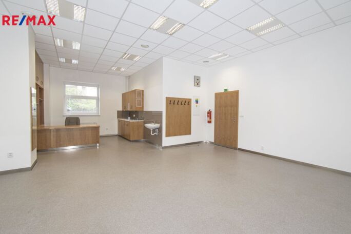 Pronájem prostoru kanceláří, 154 m2, Brno - obrázek 1