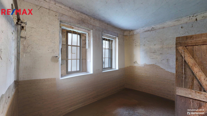 2816676.jpg 2816676.jpg