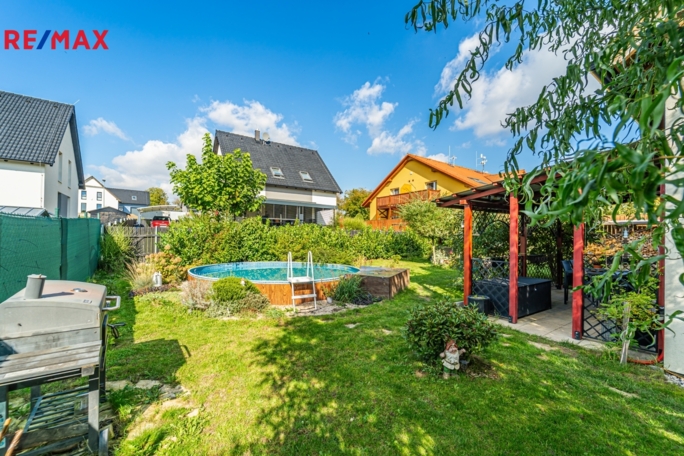 3033882.jpg 3033882.jpg