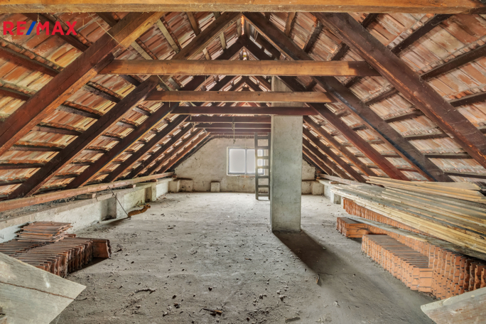 2817596.jpg 2817596.jpg