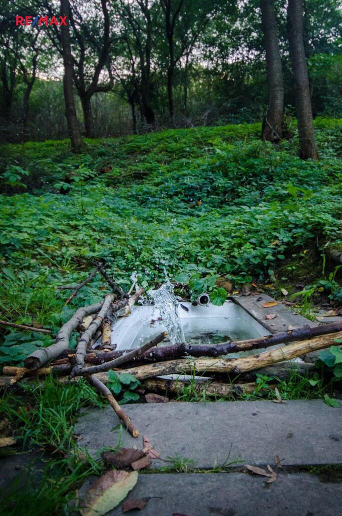 Chata 34 m2, pozemek 300 m2 - obrázek 12