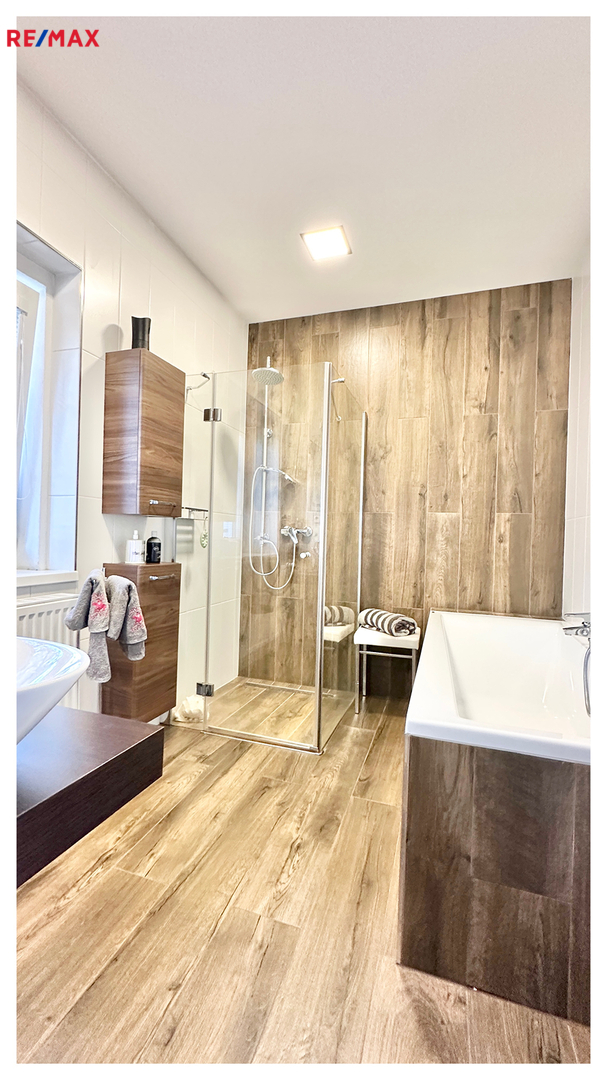 2732076.jpg 2732076.jpg