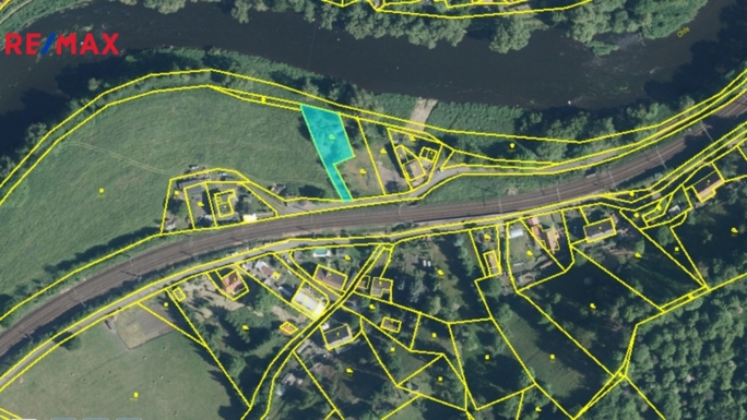 3033343.jpg 3033343.jpg