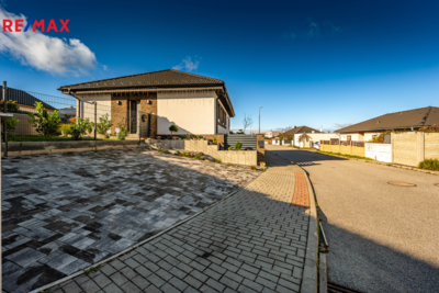 3073163.jpg 3073163.jpg