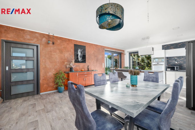 3073070.jpg 3073070.jpg