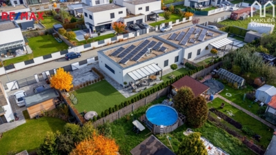 3084212.jpg 3084212.jpg