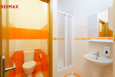 3050375.jpg 3050375.jpg