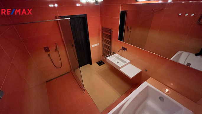 2796075.jpg 2796075.jpg