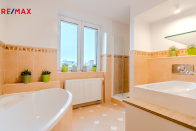 3073395.jpg 3073395.jpg