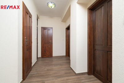 2713022.jpg 2713022.jpg