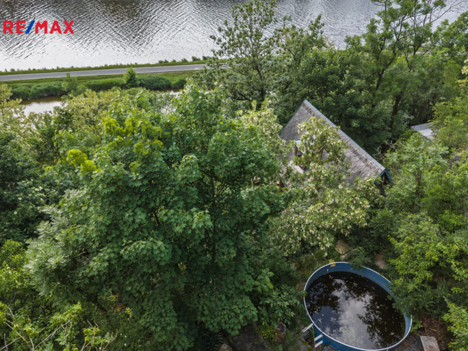 2830776.jpg 2830776.jpg