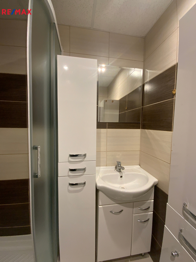 2737639.jpg 2737639.jpg