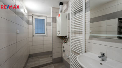 2090238.jpg 2090238.jpg