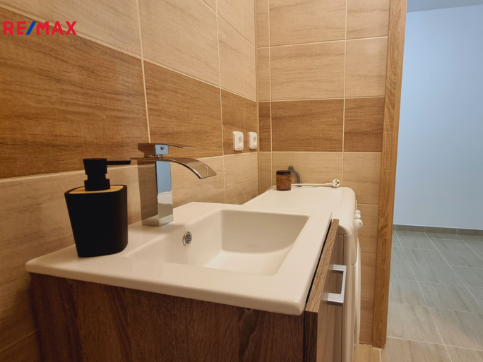 2757346.jpg 2757346.jpg