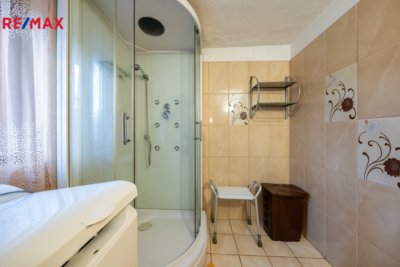 3065983.jpg 3065983.jpg