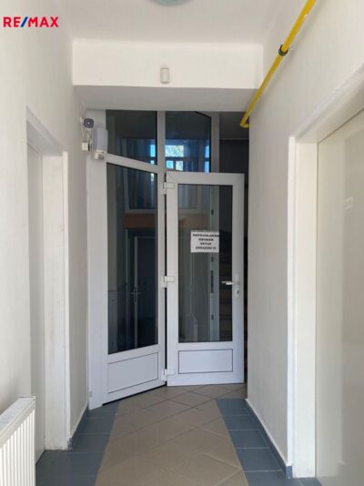 2470005.jpeg 2470005.jpeg